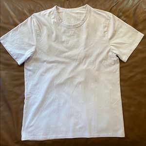 LIKE NEW Men’s Lululemon top everyday casual tee T-shirt prob size M blue purple